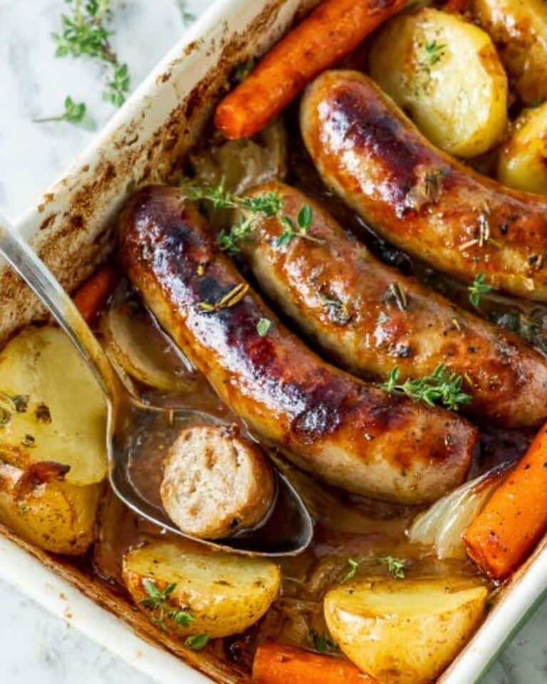 Oven Baked Sausages with Potatoes, Vegetables and Gravy Recipe